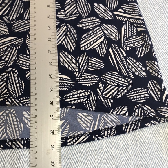 ANNE KLEIN Leaf Print top 0X Travel Friendly Pit to Pit 20 1/2” Stretch Preworn - Picture 7 of 12